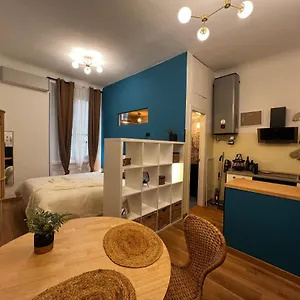 Regina Ai Navigli - Sky Tv, Wifi And Breakfast Box Apartment